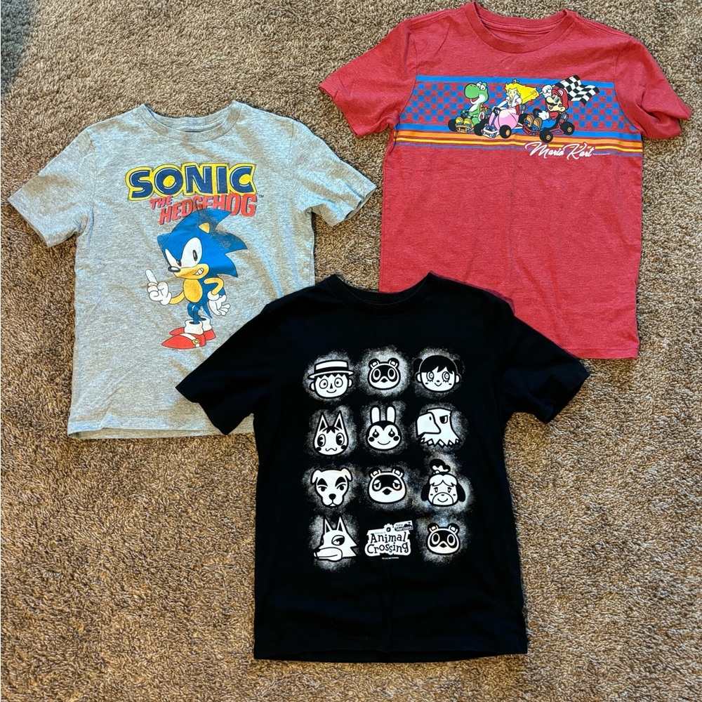 Boy’s Gap Lot of 3 Graphic Tshirts Size M